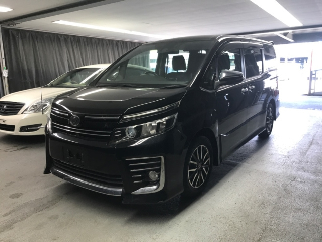 TOYOTA VOXY 2016