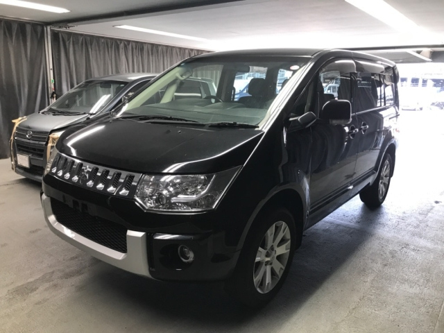 MITSUBISHI DELICA D5 2016