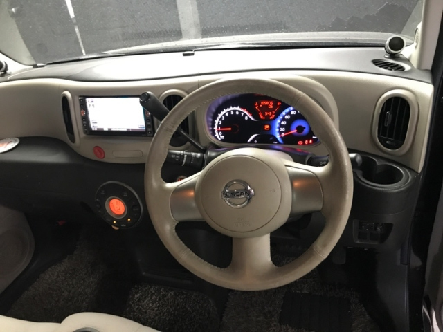 NISSAN CUBE 2010