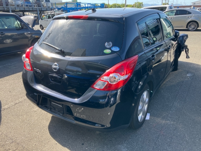 NISSAN TIIDA 2012