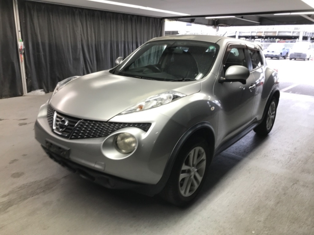 NISSAN JUKE 2011