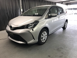 TOYOTA VITZ 2015