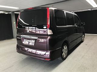 NISSAN SERENA 2010