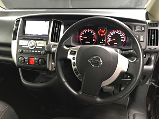 NISSAN SERENA 2009
