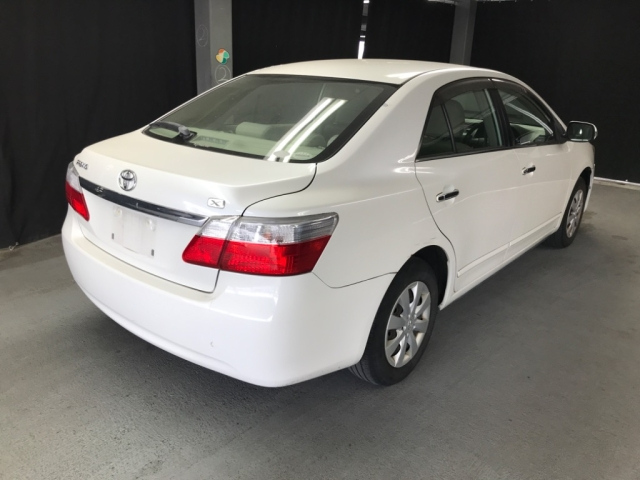 TOYOTA PREMIO 2009