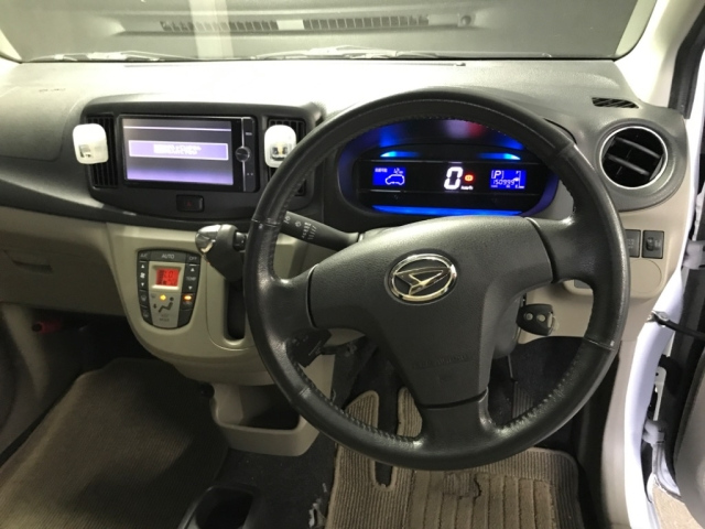 DAIHATSU MIRA E S 2012