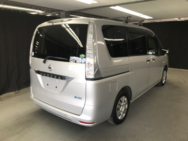 NISSAN SERENA 2012