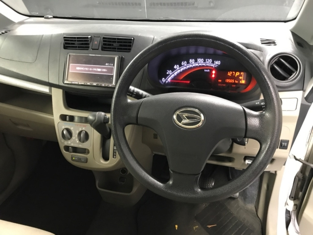 DAIHATSU MOVE 2013