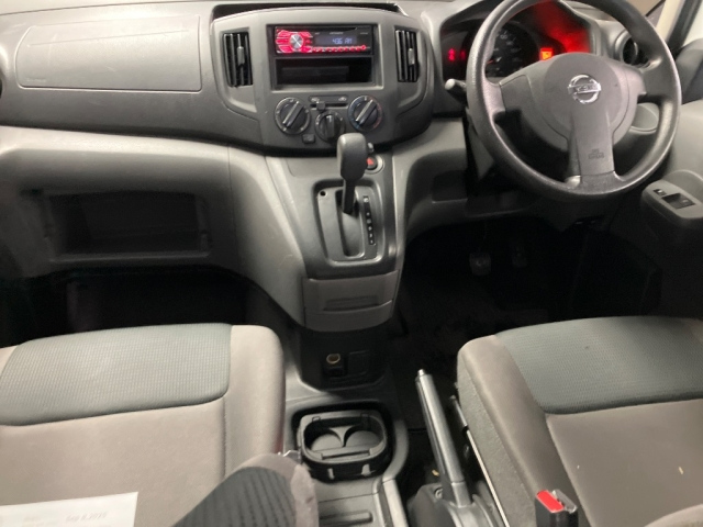 NISSAN NV200 2019