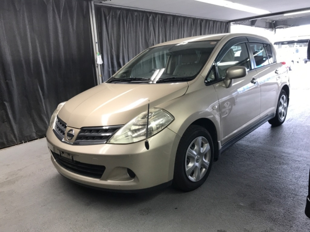 NISSAN TIIDA 2012