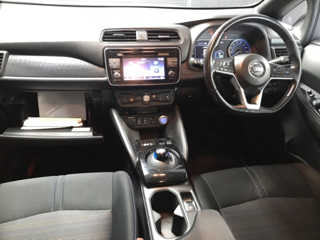 NISSAN LEAF 2018