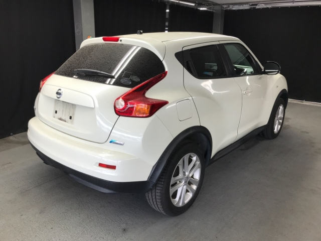 NISSAN JUKE 2010