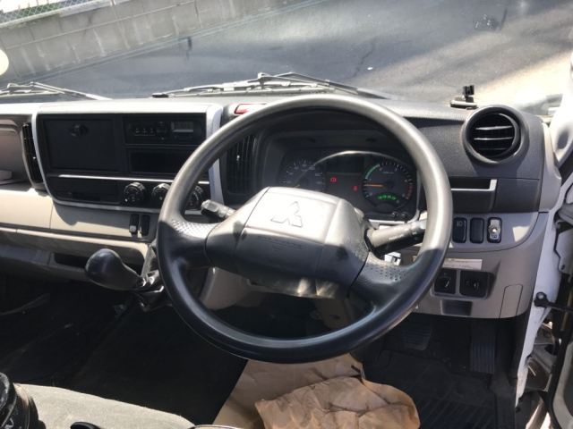 MITSUBISHI CANTER 2018