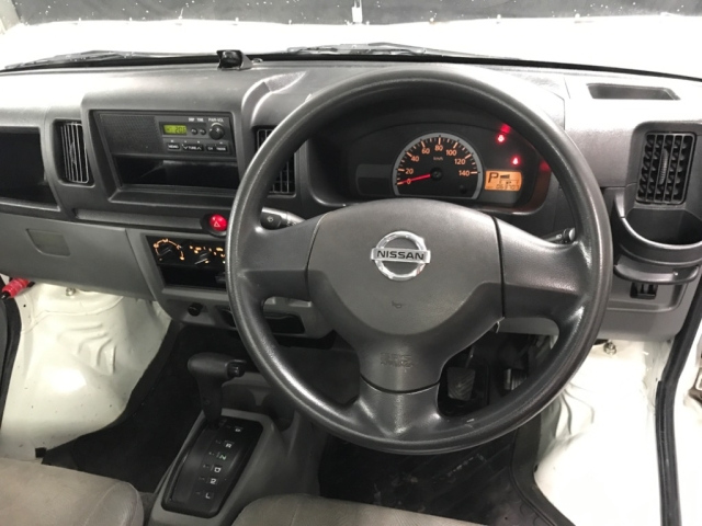 NISSAN CLIPPER TRUCK 2011