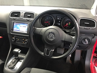 VOLKSWAGEN GOLF 2010