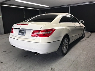 MERCEDES BENZ E CLASS 2009