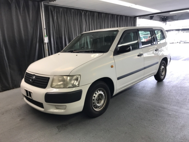 TOYOTA SUCCEED 2010