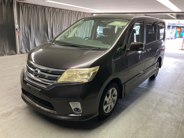 NISSAN SERENA 2010