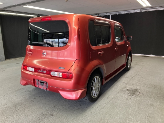 NISSAN CUBE 2010