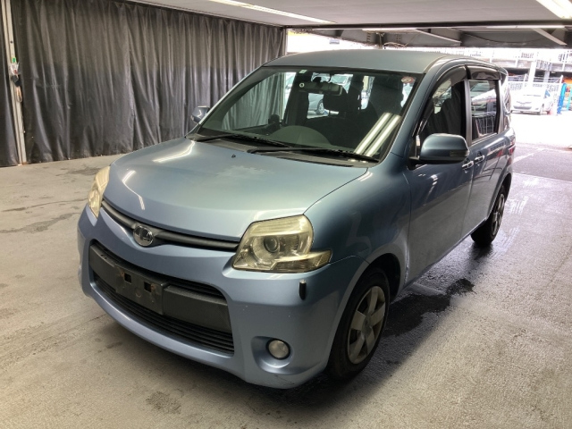 TOYOTA SIENTA 2012