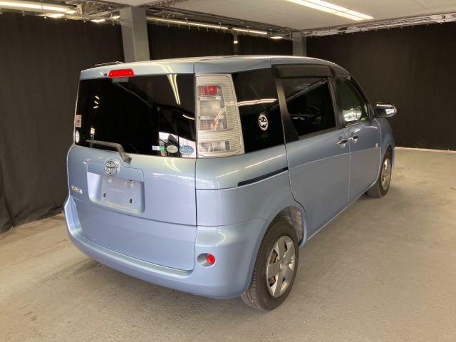 TOYOTA SIENTA 2012