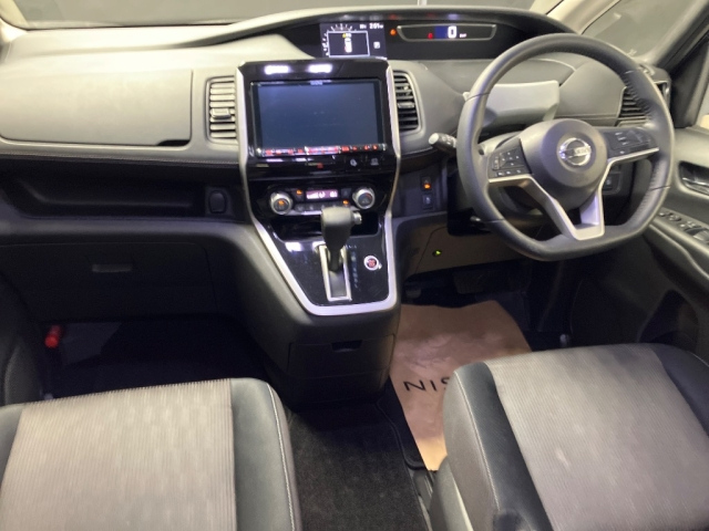 NISSAN SERENA 2017