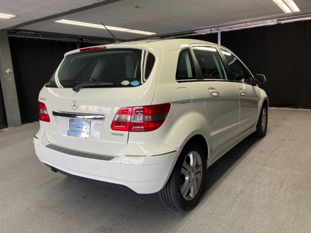 MERCEDES BENZ B CLASS 2009