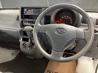 DAIHATSU HIJET VAN 2017
