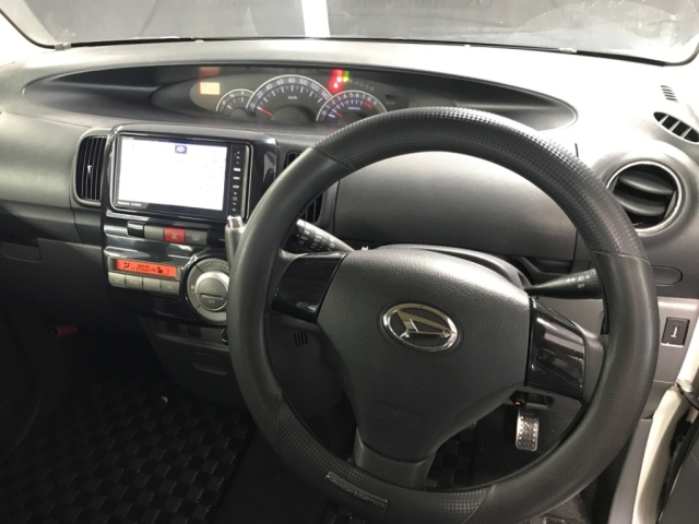DAIHATSU TANTO 2010