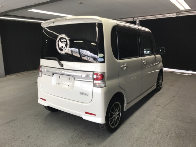 DAIHATSU TANTO 2010