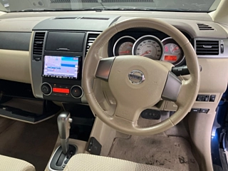 NISSAN TIIDA 2009