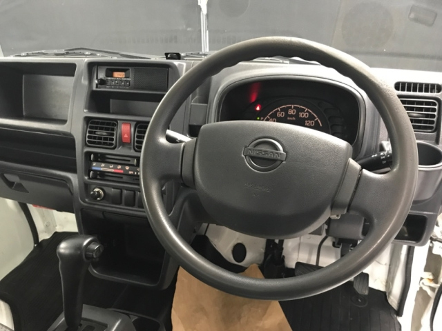 NISSAN CLIPPER TRUCK 2016