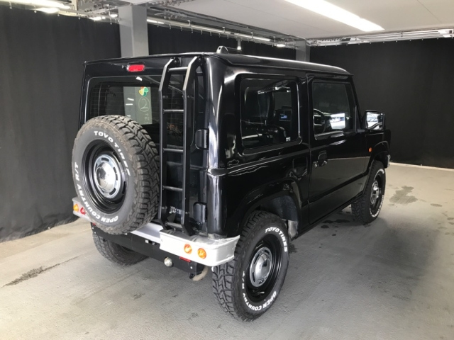 SUZUKI JIMNY 2023