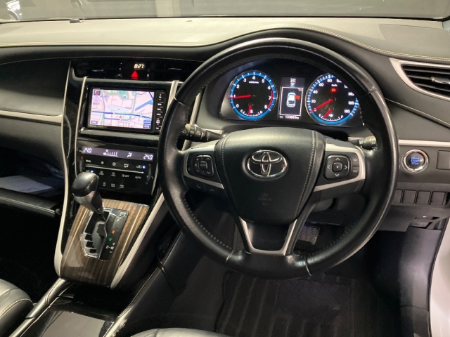 TOYOTA HARRIER 2014