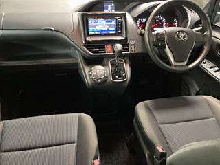 TOYOTA VOXY 2014