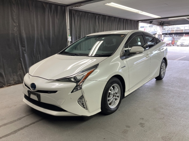TOYOTA PRIUS 2019
