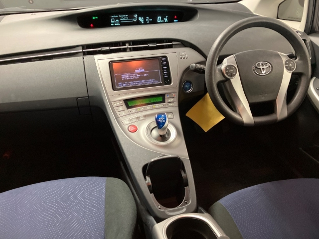 TOYOTA PRIUS 2015