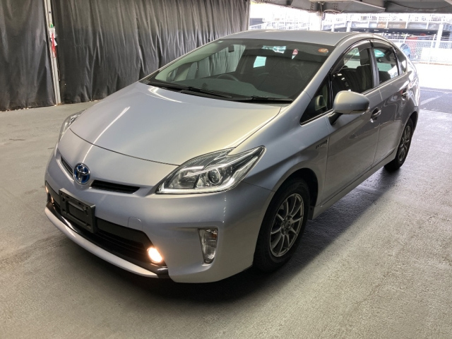 TOYOTA PRIUS 2015