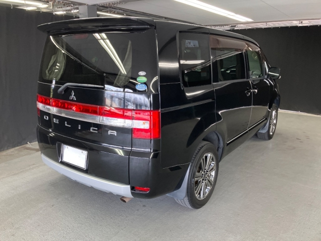 MITSUBISHI DELICA D5 2013