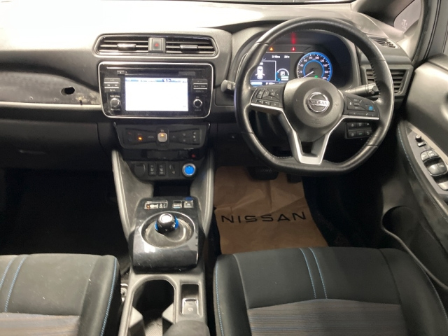 NISSAN LEAF 2018