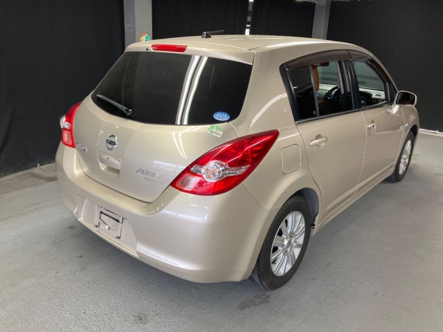 NISSAN TIIDA 2008