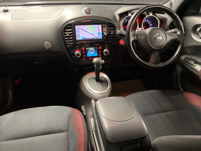 NISSAN JUKE 2011
