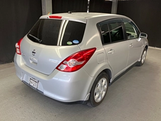 NISSAN TIIDA 2011