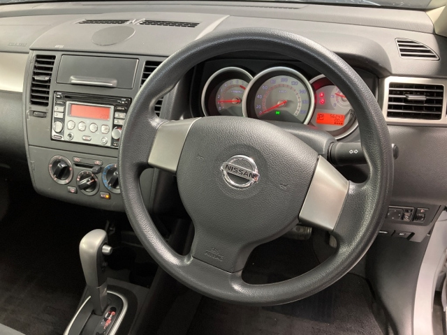 NISSAN TIIDA LATIO 2011