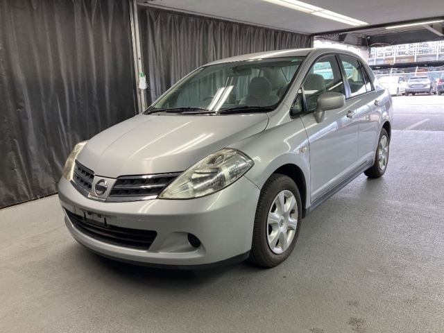 NISSAN TIIDA LATIO 2011