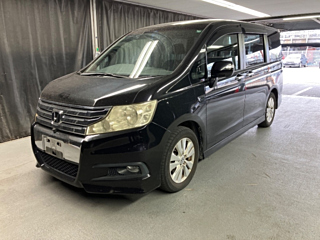HONDA STEP WAGON 2011