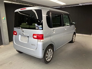 DAIHATSU TANTO 2011