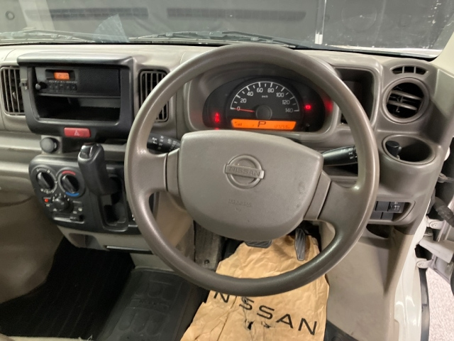 NISSAN CLIPPER VAN 2017