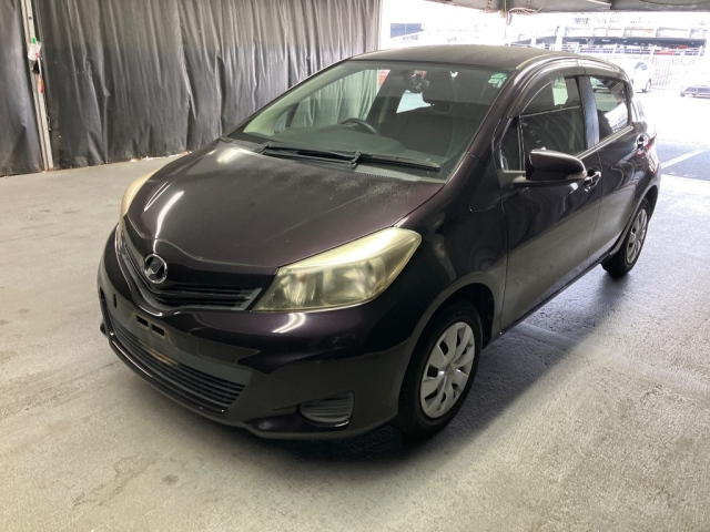 TOYOTA VITZ 2013