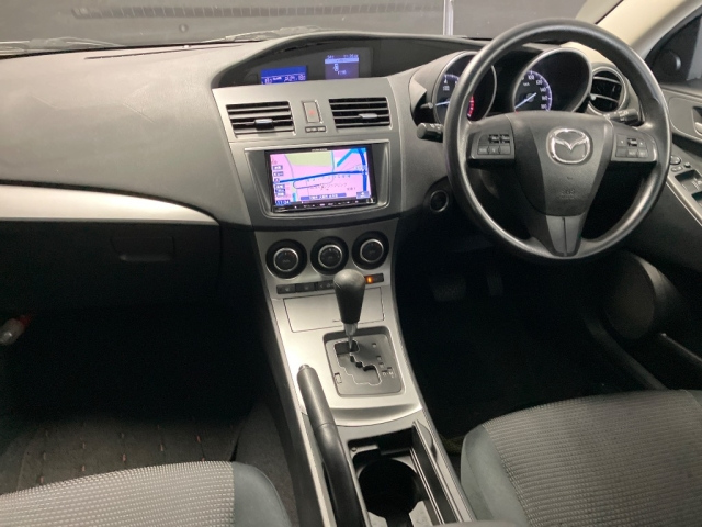 MAZDA AXELA 2012